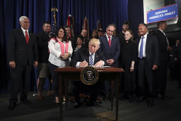 trump-veterans-affairs-1500-28-apr-2017-ts600